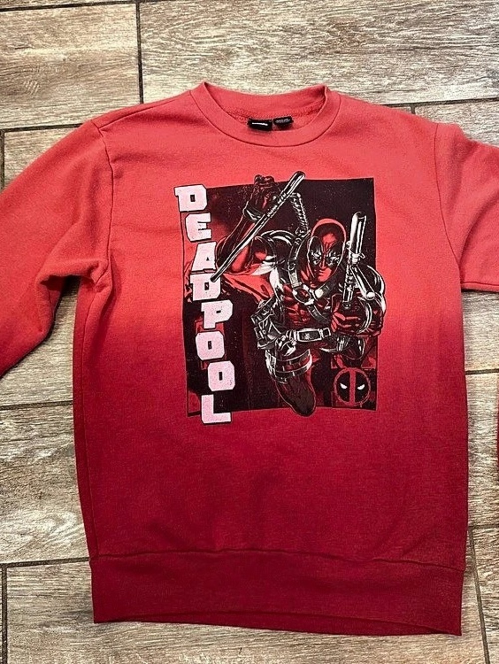 Marvel Deadpool Graphic Sweatshirt in Red Ladies XS Like New